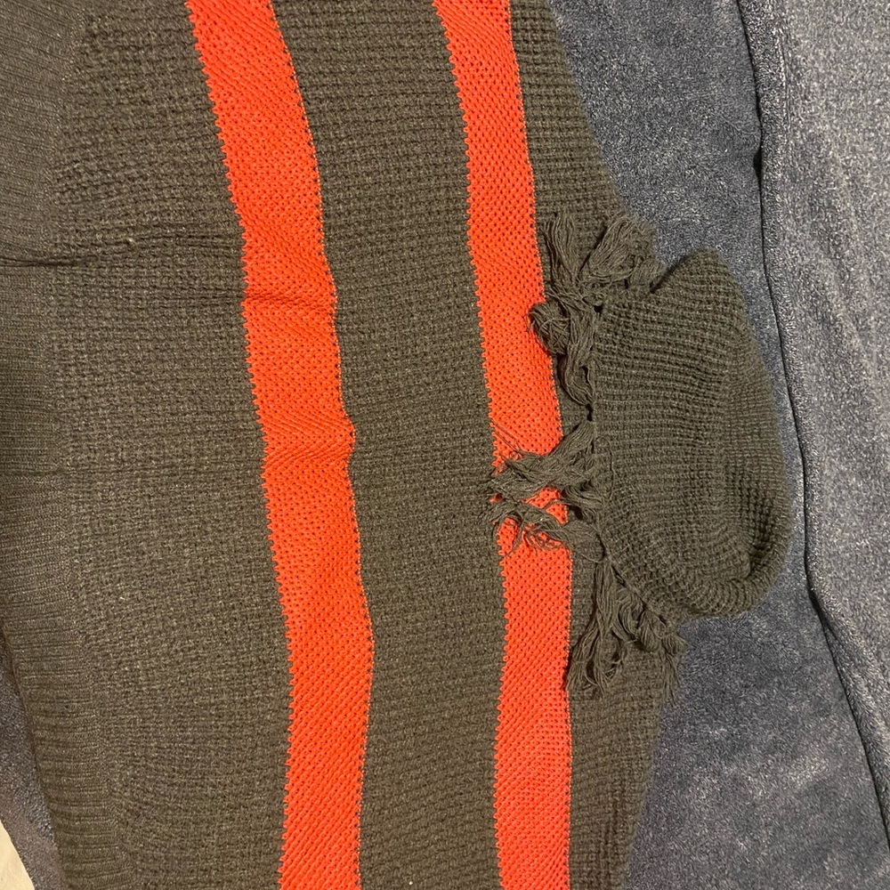THML cape/poncho - Picture 4 of 6